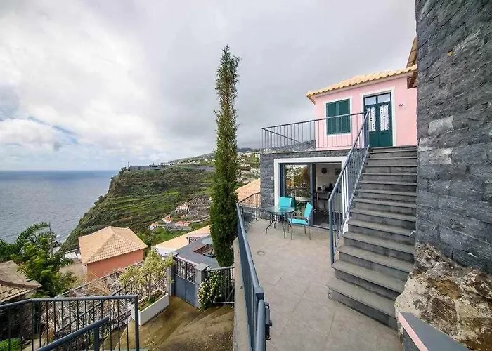 Casa de Férias Lombo Do Doutor 1 By Mth Calheta (Madeira)